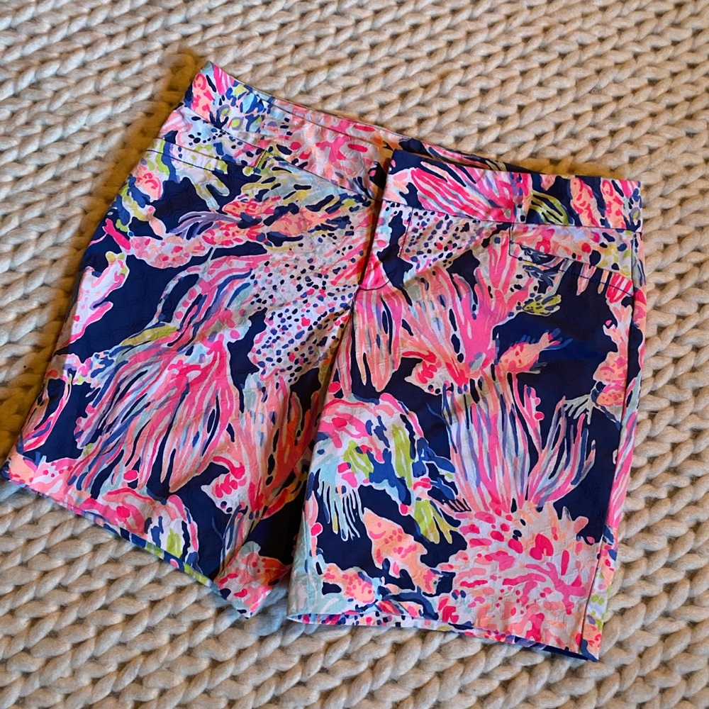 Lilly Pulitzer 10 Women’s shorts Like New